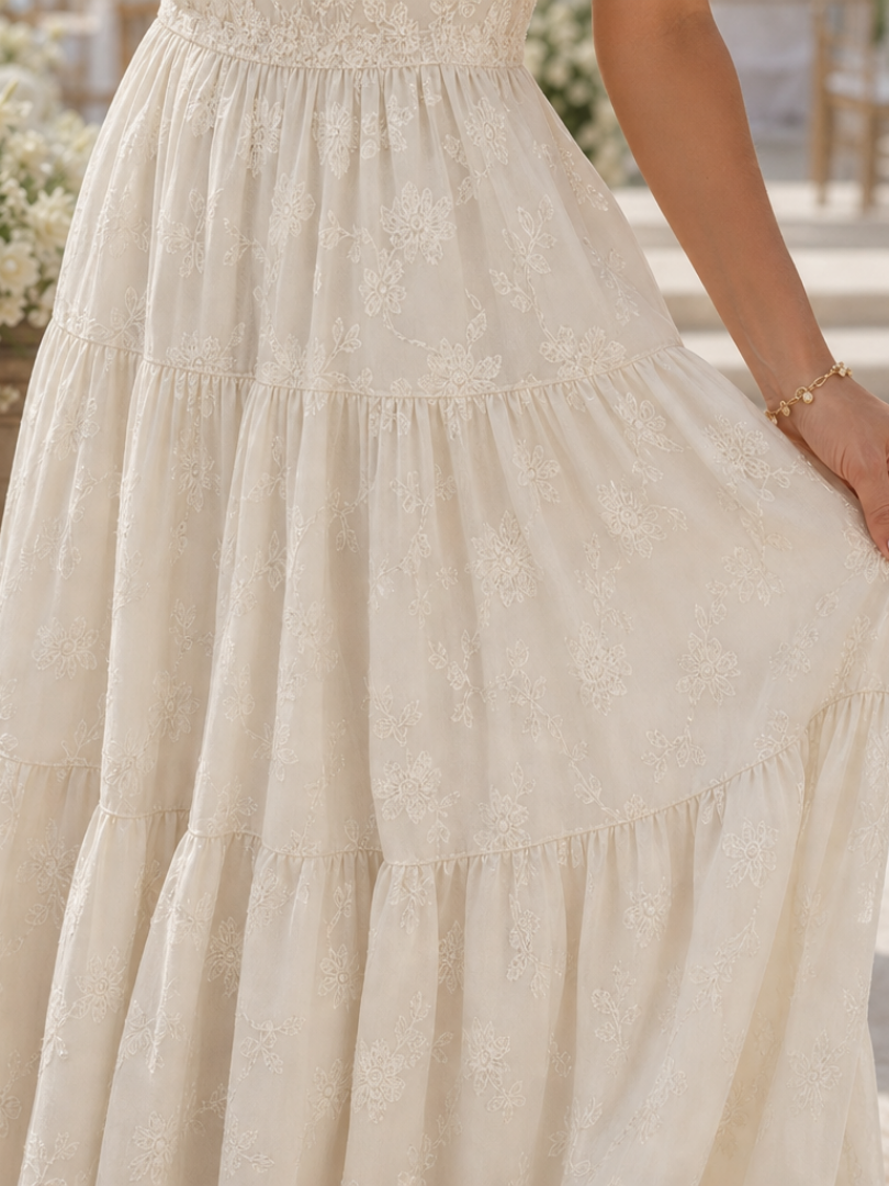 Elaria | Vestido midi con detalle floral texturizado de manga corta