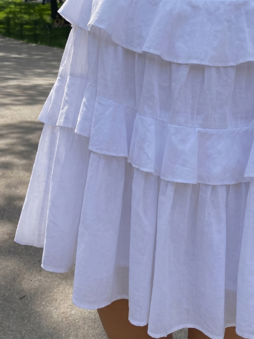 Sowan | Vestido Mini con Capas de Volantes y Corte Relajado