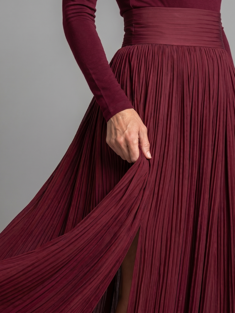 Lana | Vestido Midi de Cuello Alto y Manga Larga con Cintura Definida